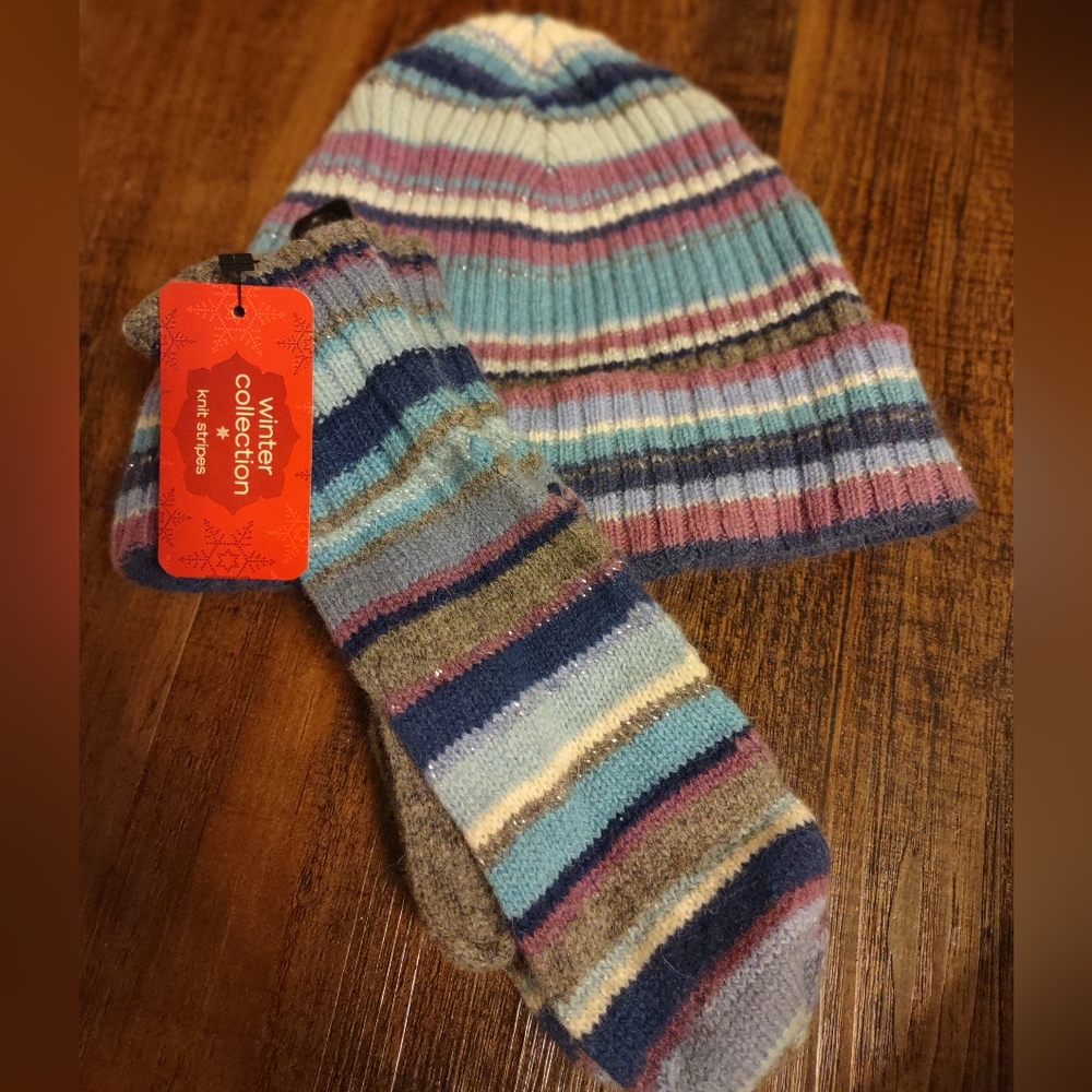 Knit Hat and Gloves Set